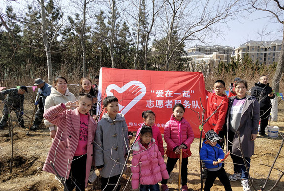 當雷鋒月和植樹節相遇——相約春天，播種綠色，志愿精神薪火傳